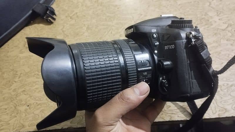 Nikon D7100 with 18 140mm lense 4