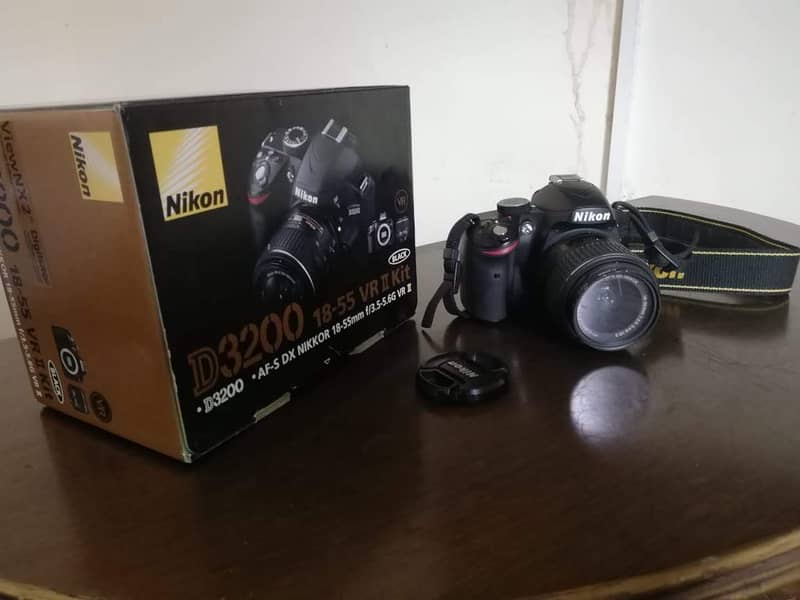 Nikon camera D-3200 7