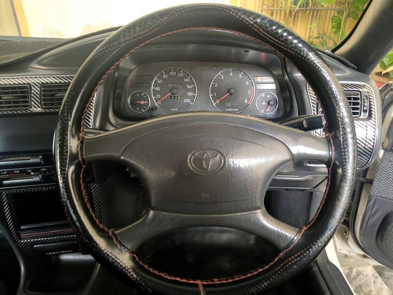 Toyota Corolla XE (1997) 8