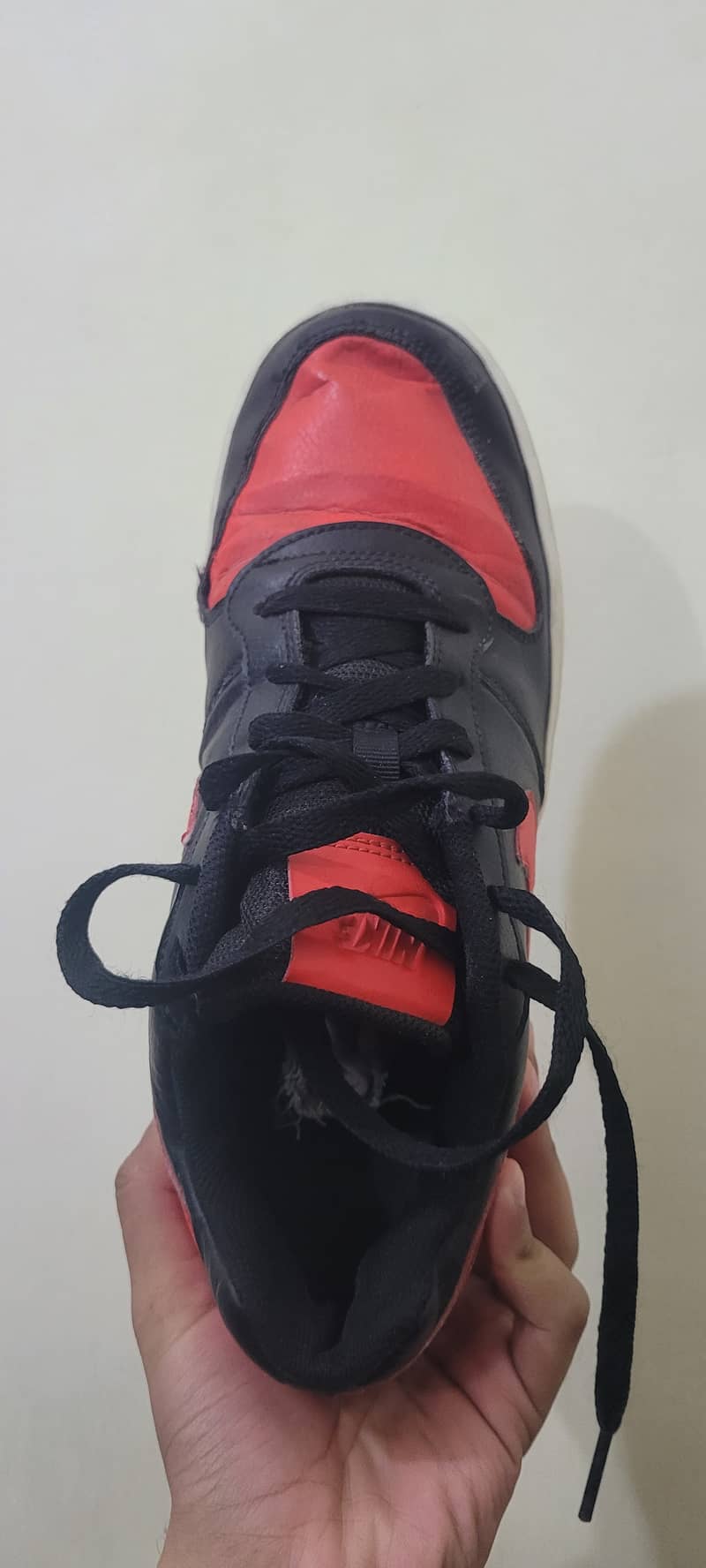 NIKE EBERNON LOW "BRED"  | SIZE 42 | 100% ORIGINAL | AVERAGE CONDITION 10