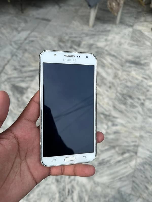 Samsung galaxy j7 2015 0