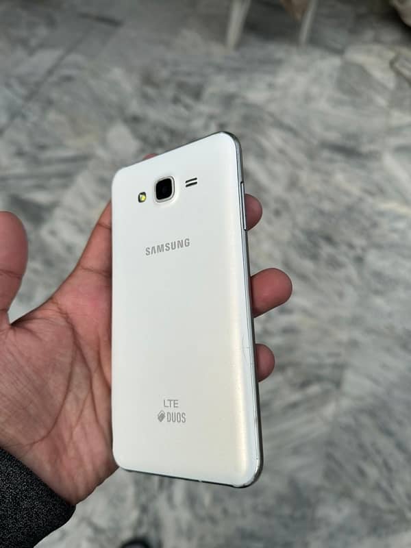 Samsung galaxy j7 2015 1