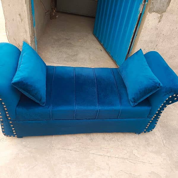 2 seater sofa 0