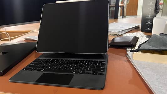 iPad pro 12.9 M1 256/8 (5th gen) cellular/magic keyboard/ugreen pencil