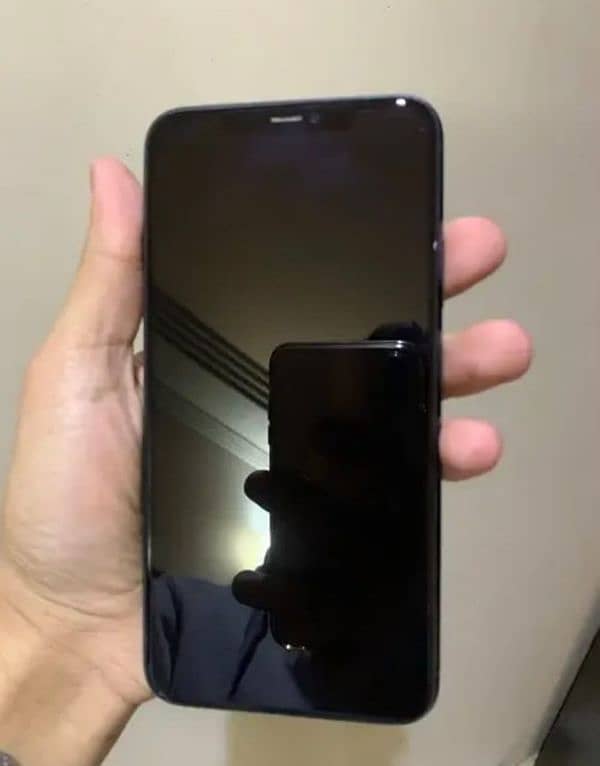 IPHONE 11 Pro Max Factory Unlock 256GB 3