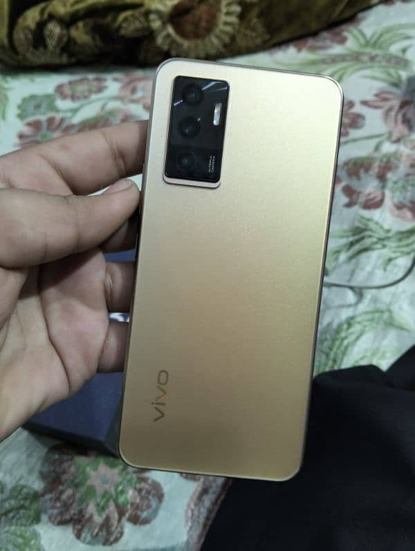 Vivo V23e (8gb ram. . . . 128gb memory) GolD colour no open no repair 2