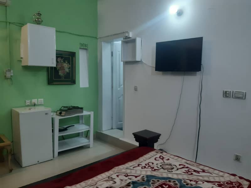 Furnished ROOM FOR RENT 6