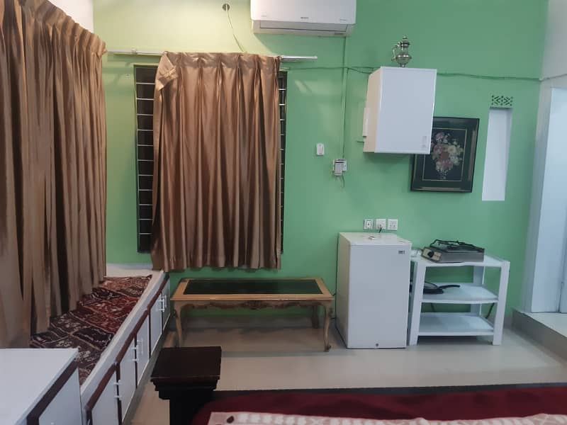 Furnished ROOM FOR RENT 7