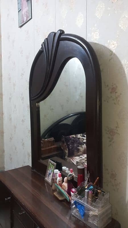 dressing table 2