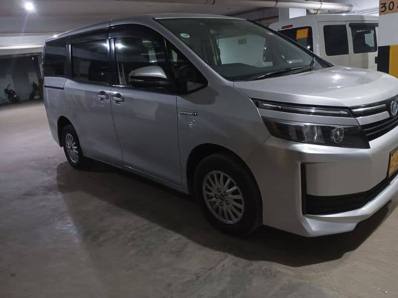 Toyota Voxy 2015 & 2020 Registered 1