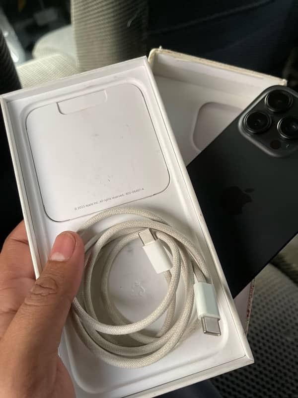 iphone 15pro max 256 complete box 10/10 waterpake… 3