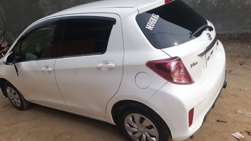 Toyota Vitz 2017 4