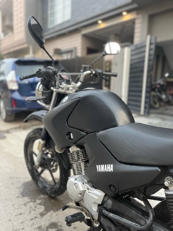 YBR 125G 3