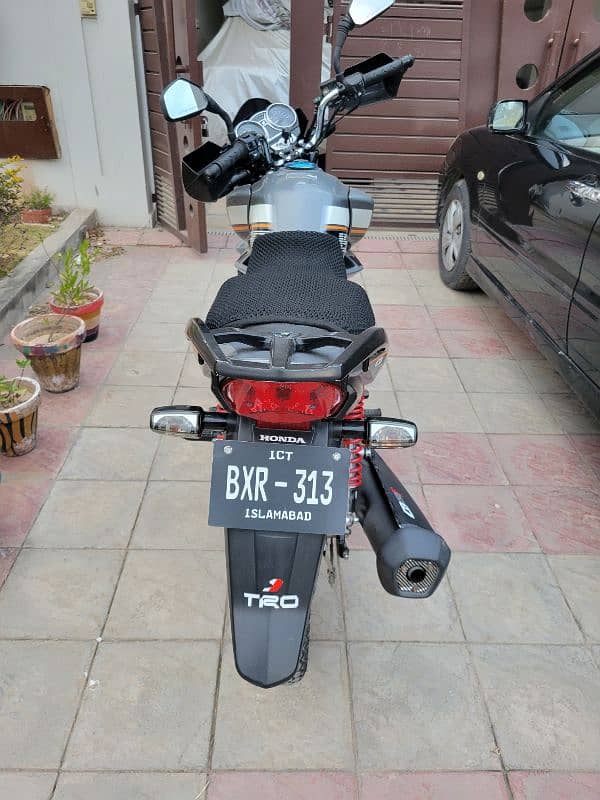 Honda CB150f 2022 Special Edition 8