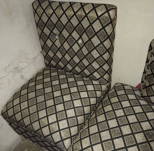 sofa set in good condition 2