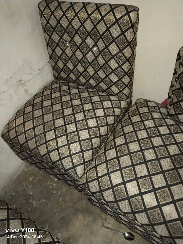 sofa set in good condition 3