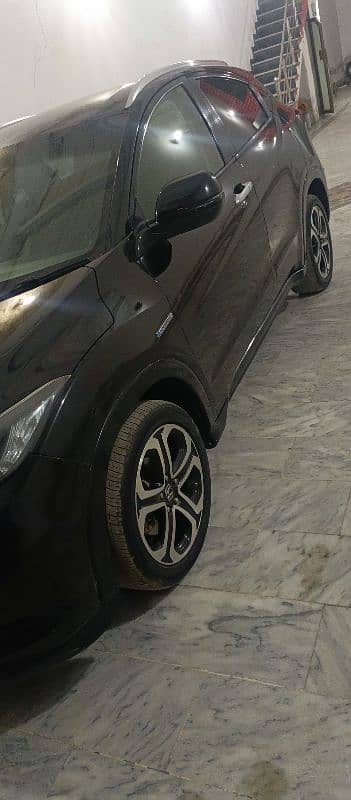 Honda Vezel 2015 0