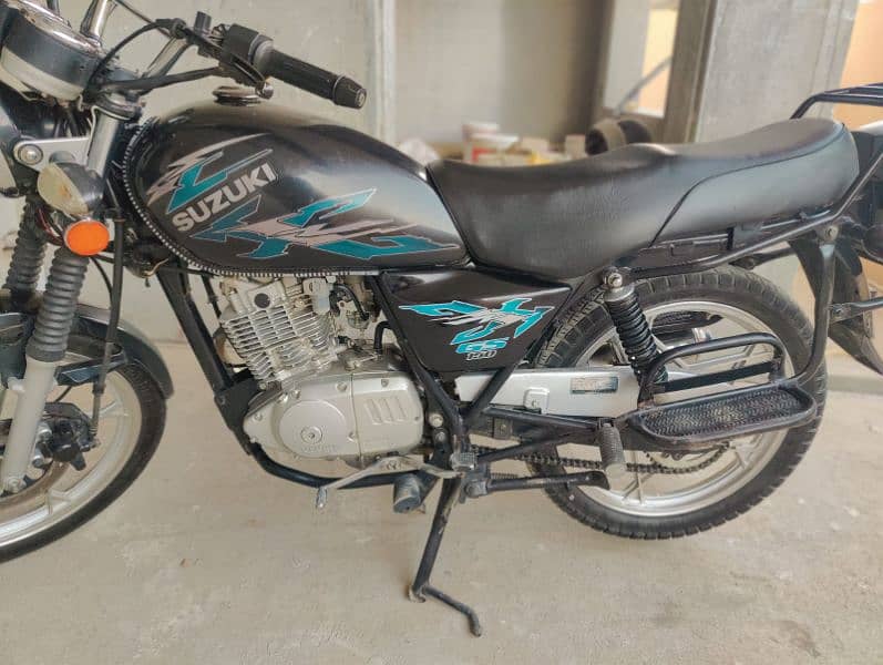 Suzuki gs150 SE 0