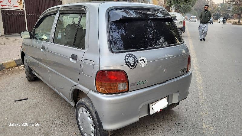 Daihatsu Cuore 2011 5