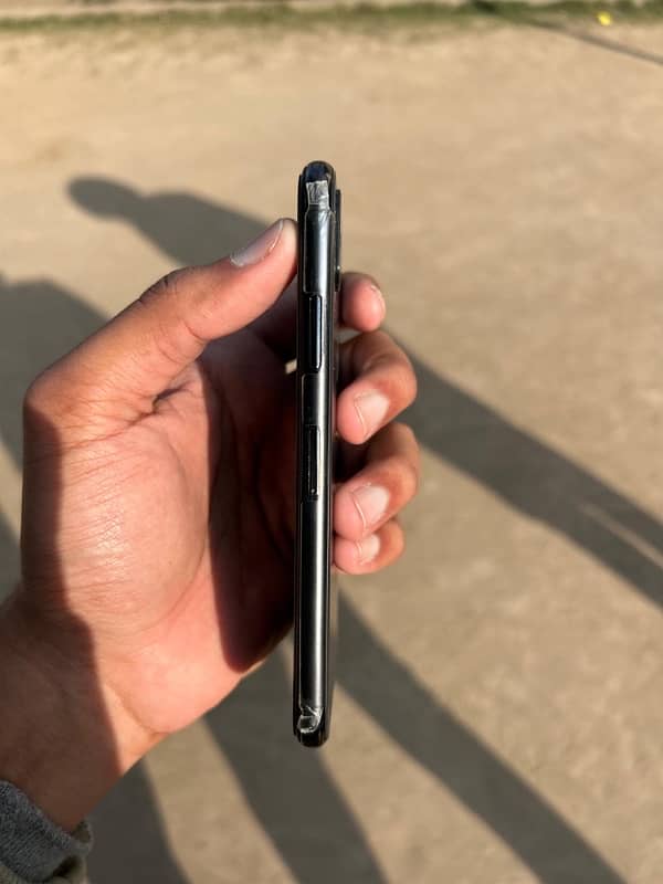 iPhone X 64GB 3