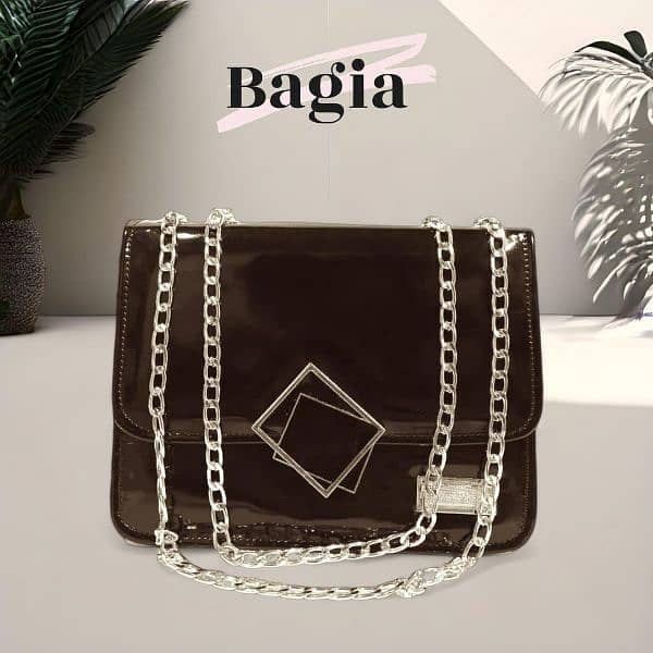 Chic Girls Petent cross body bag price=1650 2