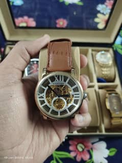 Ronde De Cartier Mens Watch with Gold Case - 43mm