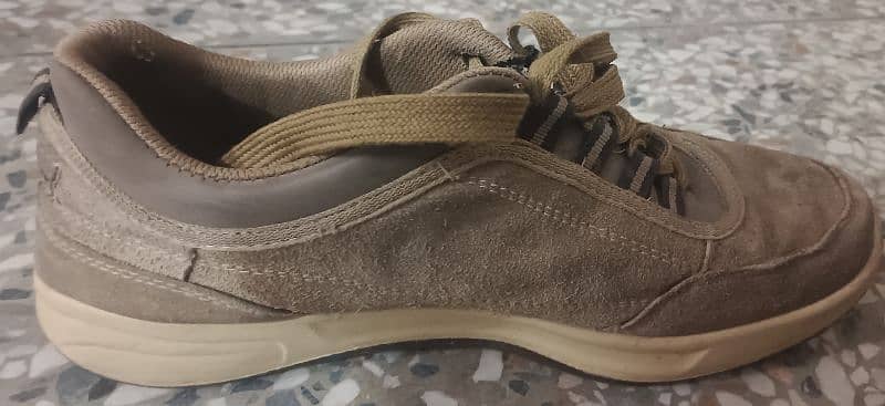 Shoes Gobbar in Good condition used 4 to 5 month not proper use 0