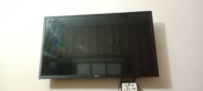 Samsung lcd 32" (non android)