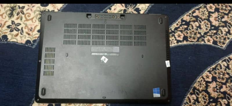 Dell Latitude model e5470 condition 10/10 like new 10