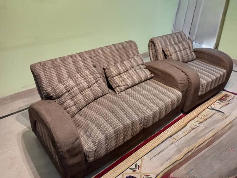 7-seater sofa set (10 Yrs moltyfoam warranty) 1