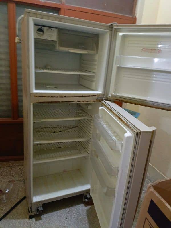 original pel fridge just Gase leeak ishu 1