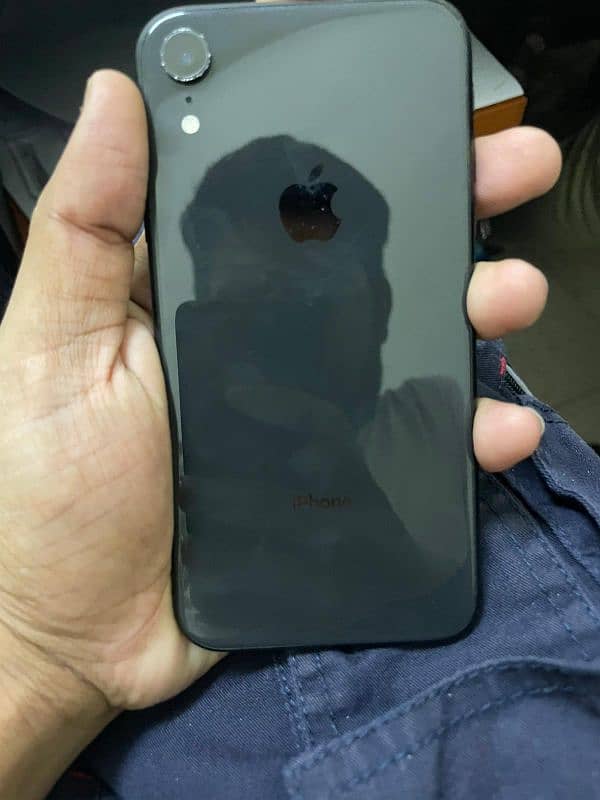 i phone XR 128 gb 7