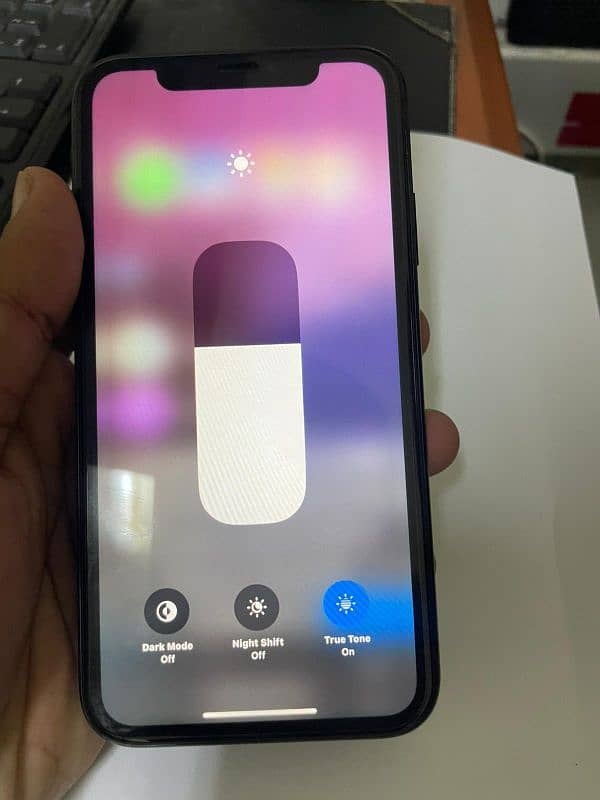 i phone XR 128 gb 10