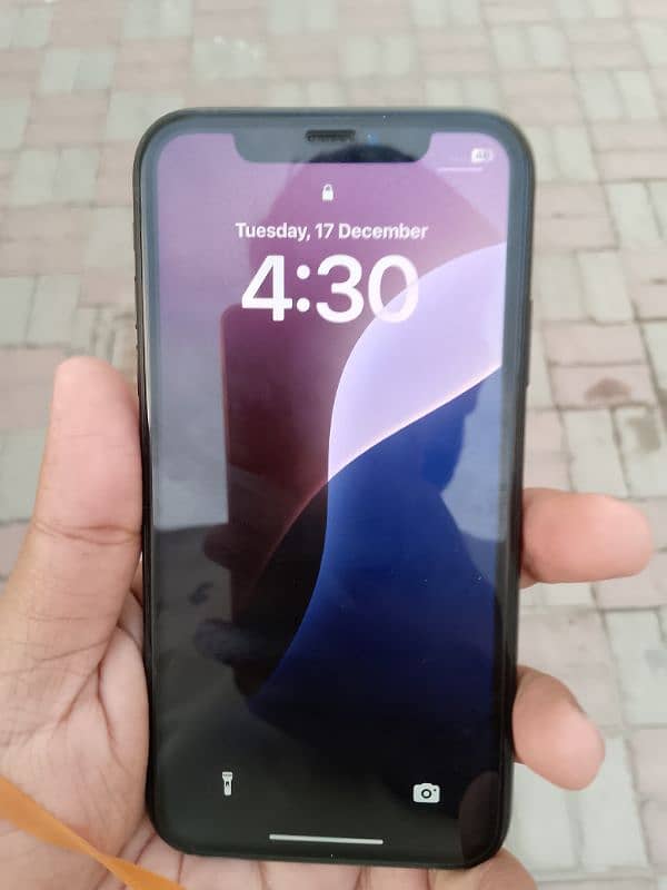 i phone XR 128 gb 17