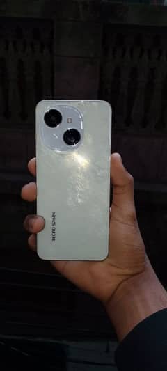 Tecno spark go 1 All ok new hai 4/64 11months warranty lefr