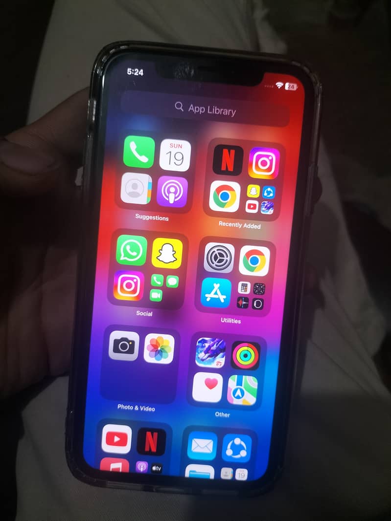 Apple iPhone 11 0