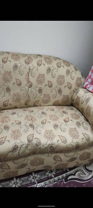 complete sofa set in good condition 1