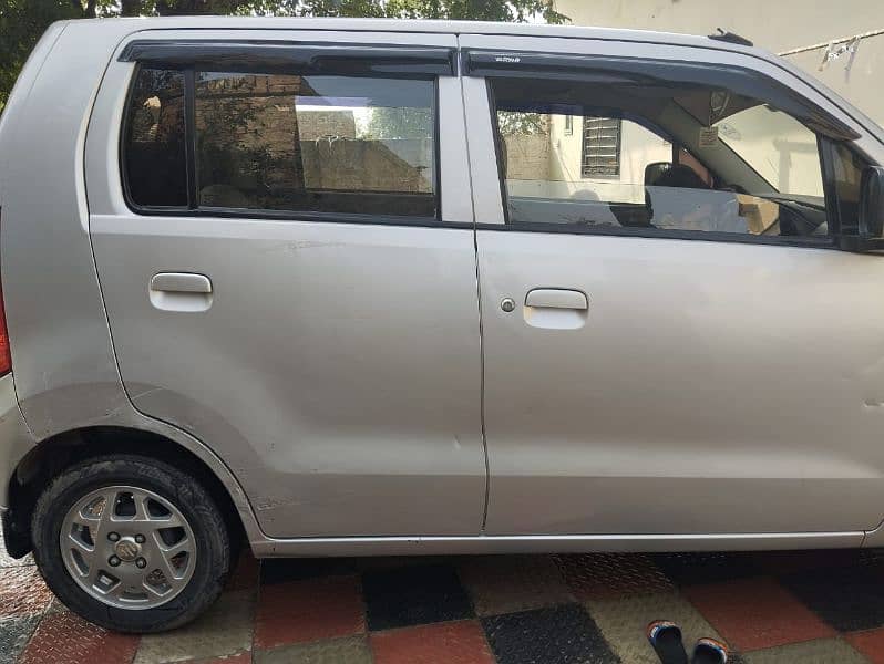 Suzuki Wagon R 2019 3