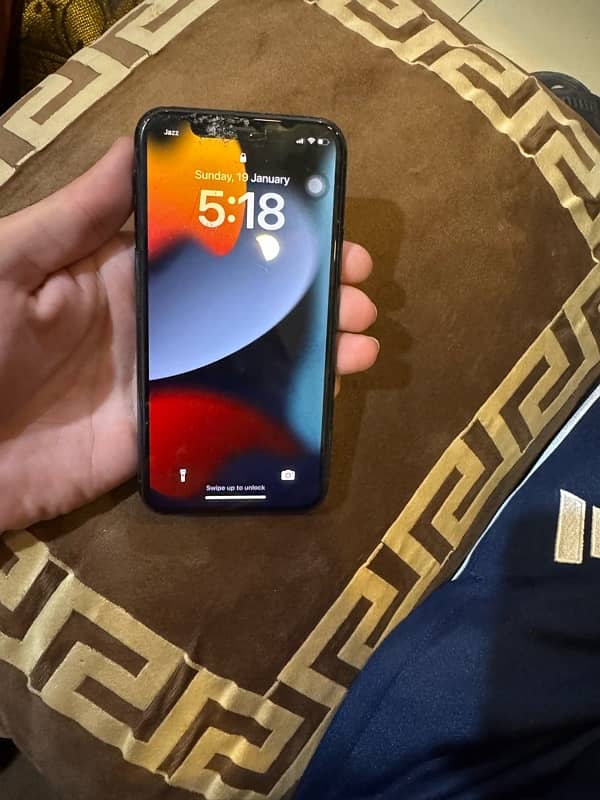 Iphone 11 pro both sim Pta Approved front screen cracked 10