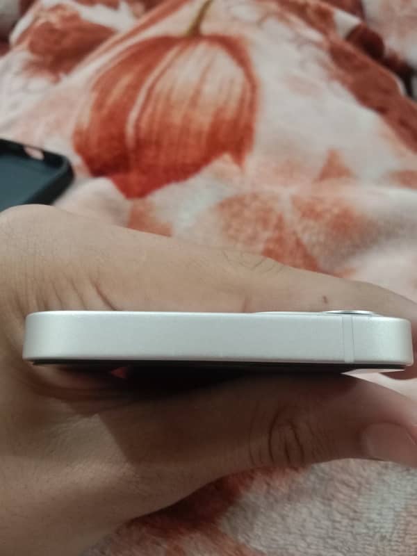 iphone 12 mini 4