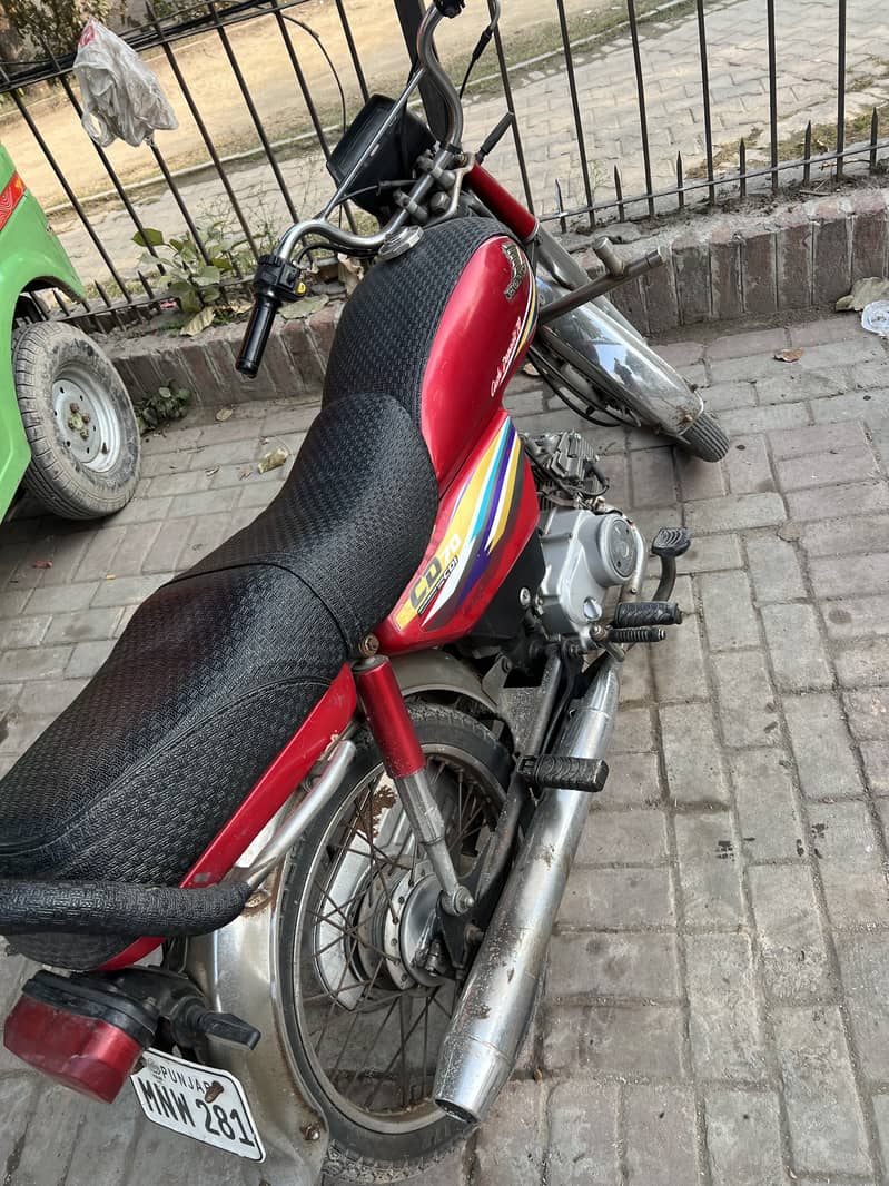 Honda CD 70 2015 3