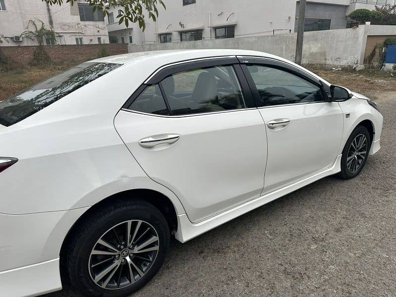 Toyota Altis Grande 2015 3