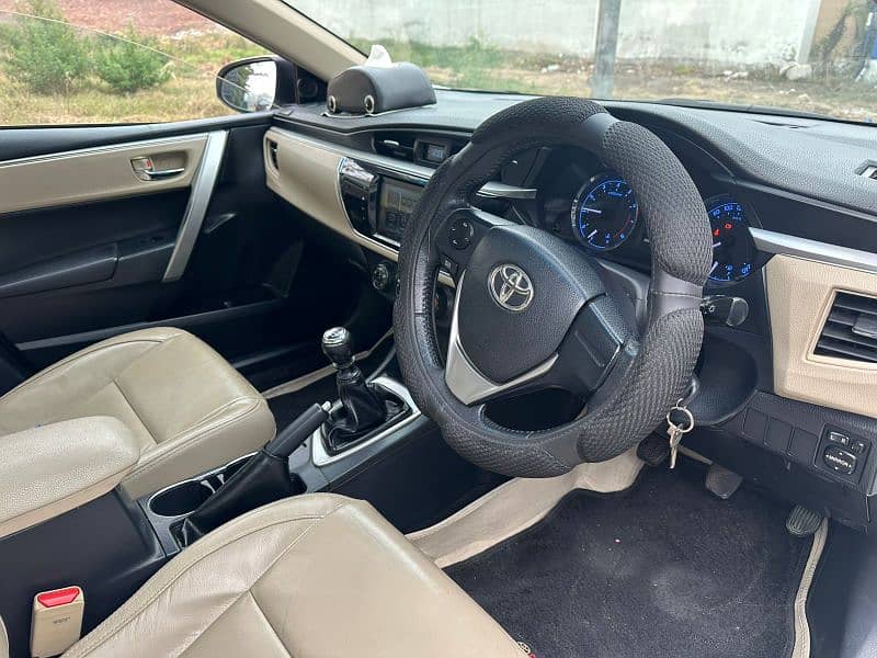 Toyota Altis Grande 2015 5