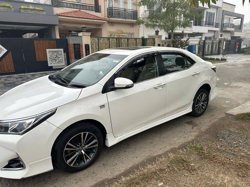 Toyota Altis Grande 2015 14