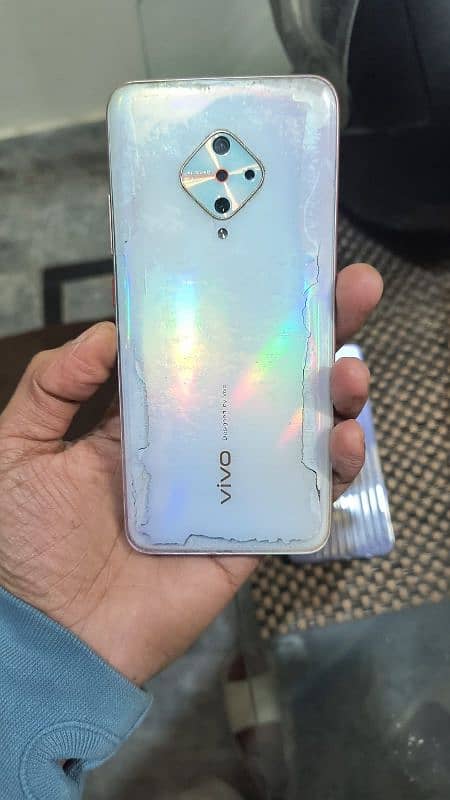 Vivo Y51 4,128 4