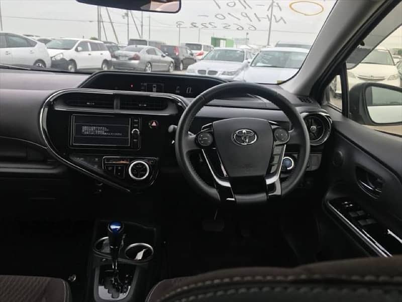 Toyota Aqua 2017 For Sale 3