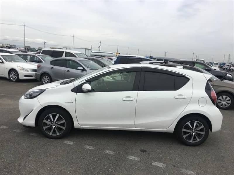 Toyota Aqua 2017 For Sale 11