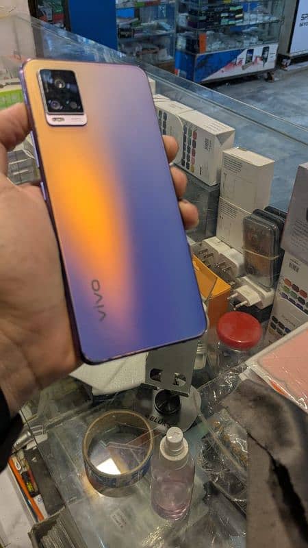 Vivo V21 (8/128) 1