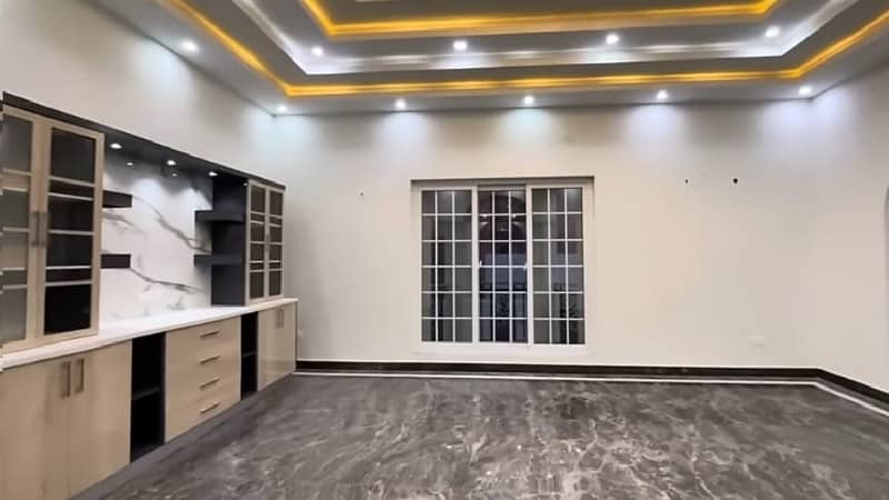 1 Kanal Out Class Lower Portion For Rent In DHA Phase 4, Block FF, Lahore 10