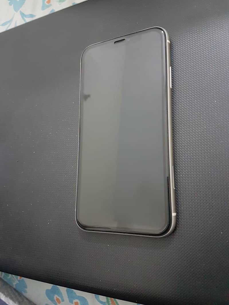 Apple iPhone 11 64gb Non-PTA 6